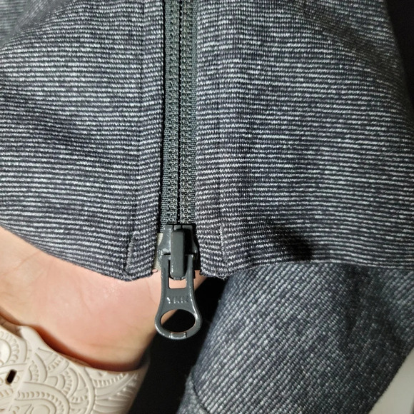 Lululemon Heather In Stride Jacket | Lululemon Jacket | Size 2 - Picture 6 of 11